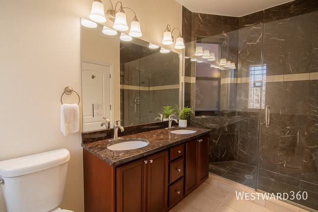 Building Photo - 5172 S Michigan Ave