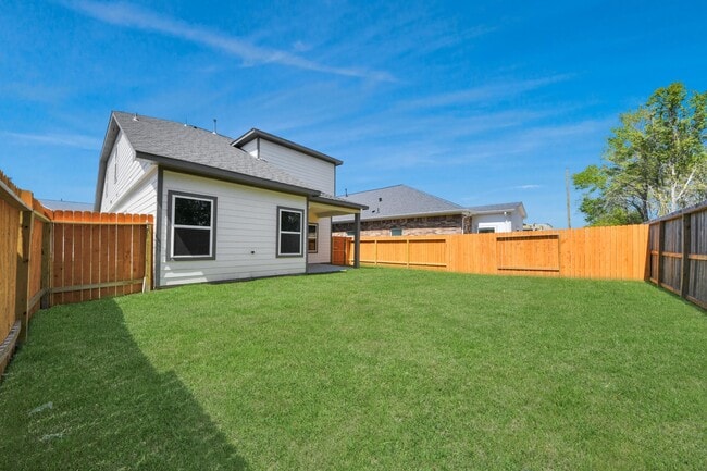 Building Photo - 15523 Foresail Ln