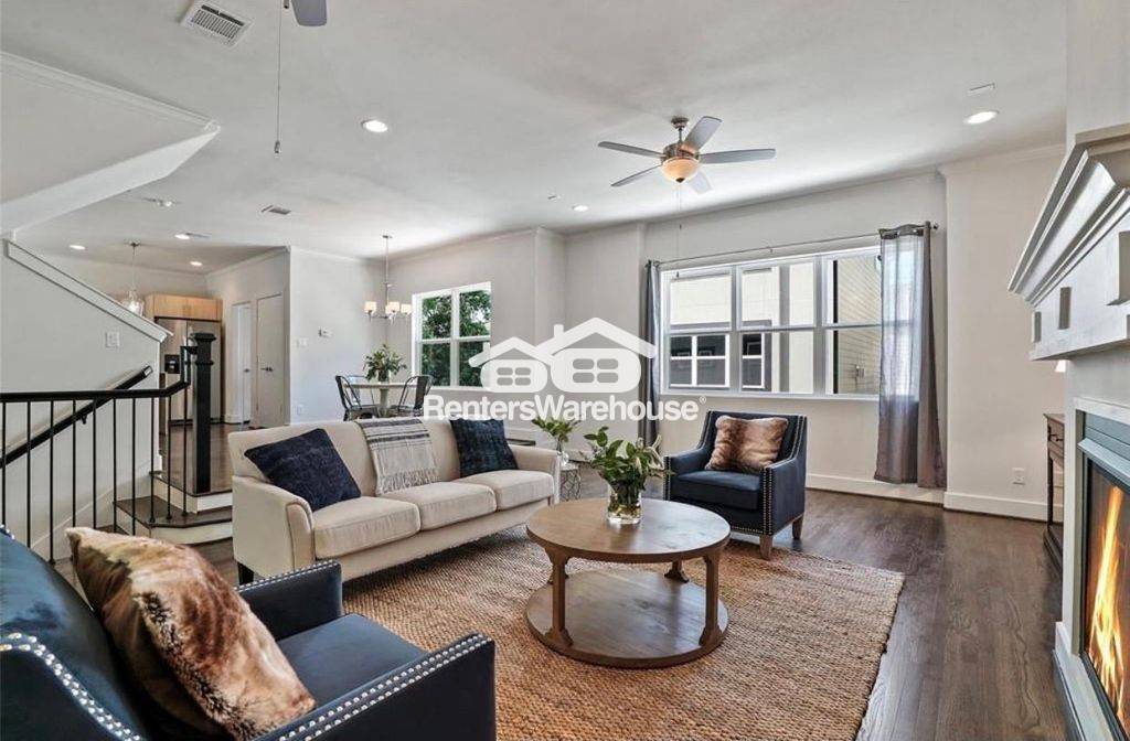 Building Photo - 1333 W 22nd St