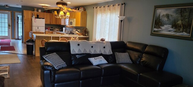 Building Photo - 2643 IL-178