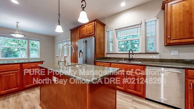 Building Photo - 14600 Jomark Ln
