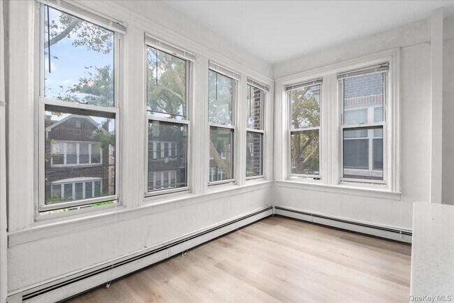 Building Photo - 88-49 81st Ave