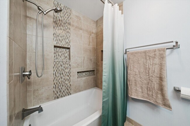 Building Photo - Beautiful Hillsdale 4 BR, 2 BA home