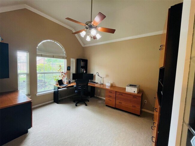 Building Photo - 12720 Oxen Way