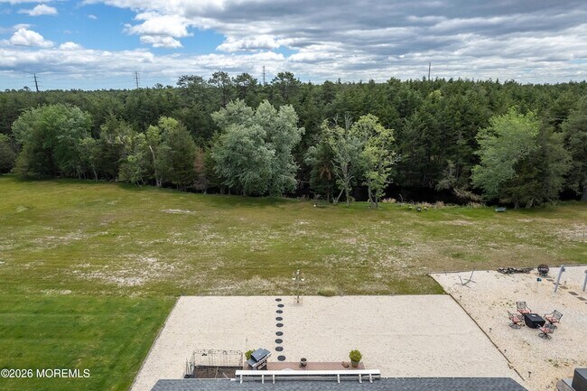 Building Photo - 251 Westbrook Dr