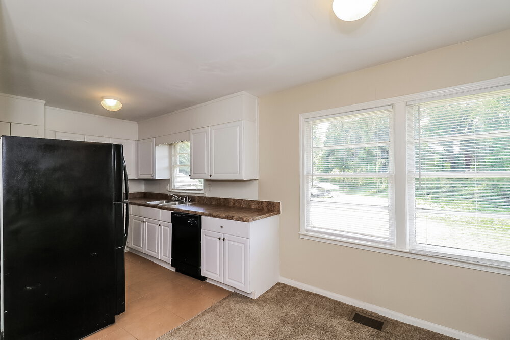 Building Photo - 3301 Howell Cir