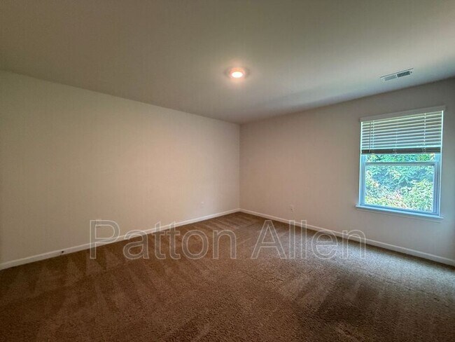 Building Photo - 138 Marathon Ln