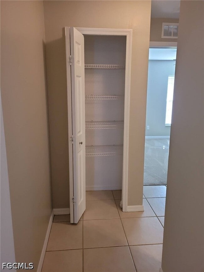 Building Photo - 1702 NE 33rd St