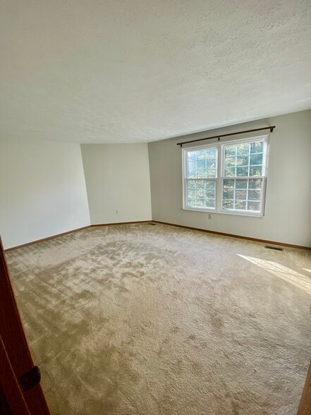 Building Photo - 30 Monmouth Dr