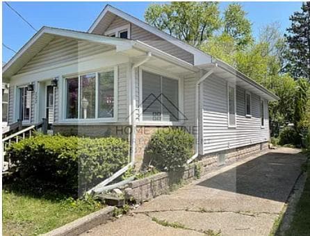 Building Photo - 722 N Hayford Ave