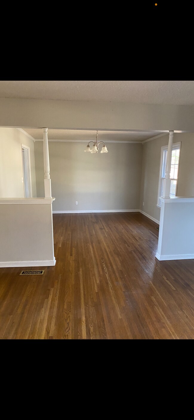 Building Photo - 8002 Greenwillow Ct SE