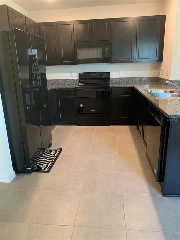 Building Photo - 10977 Carlton Fields Dr