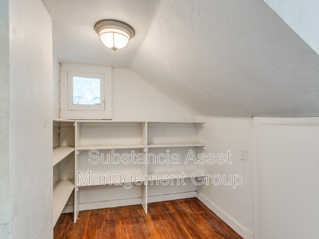 Building Photo - 1216 NW 36th St