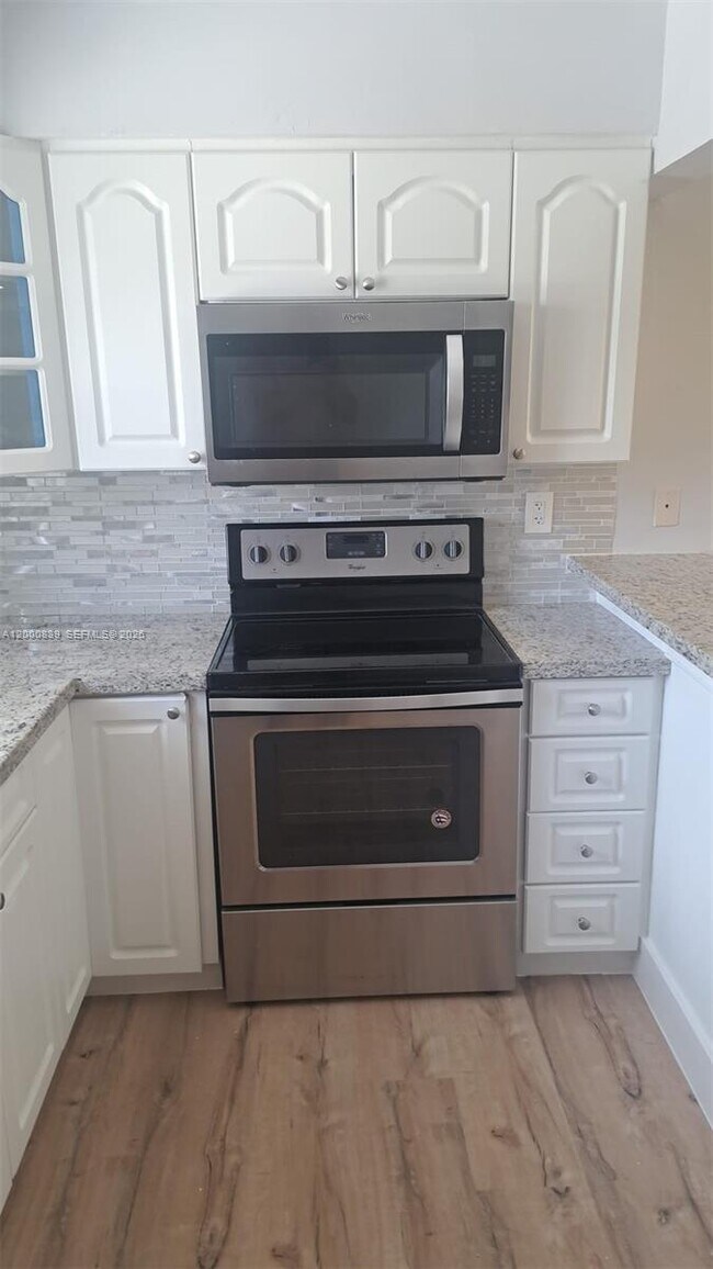 Building Photo - 2415 Lincoln St