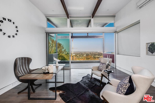 Building Photo - 770 Paseo Miramar