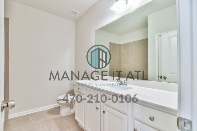 Building Photo - Great location! Elegant Townhome in Doraville