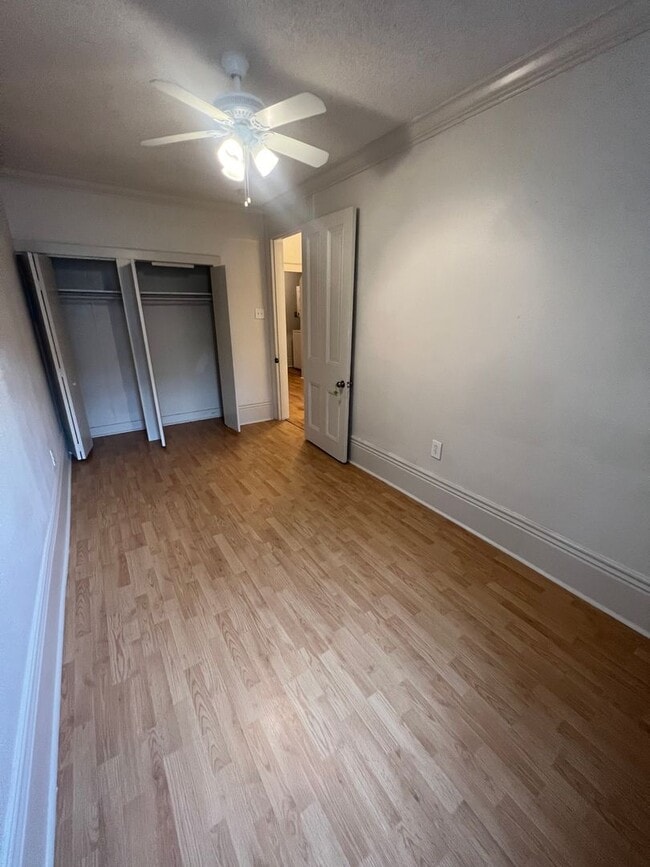 Building Photo - AVAILABLE JUNE 2026 3BR / 2BA in University Area, hardwood floors & natural light