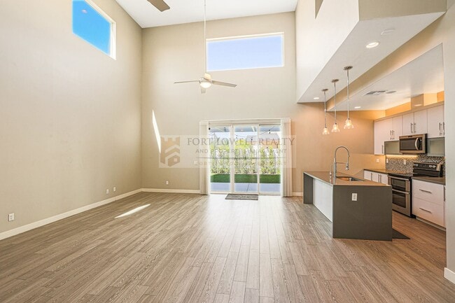 Building Photo - Amazing Rental in Lower Arcadia available ...