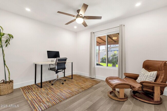 Building Photo - 6855 E Kings Ave