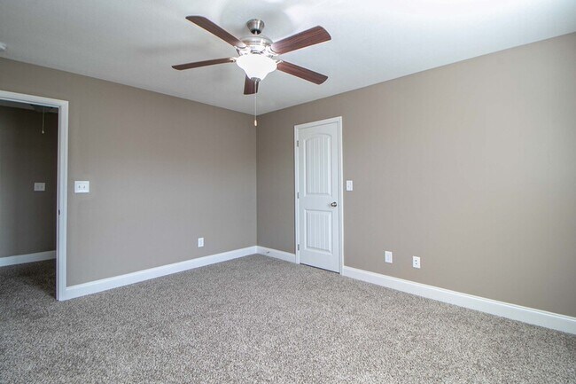 Building Photo - 144 Sycamore Hill Dr