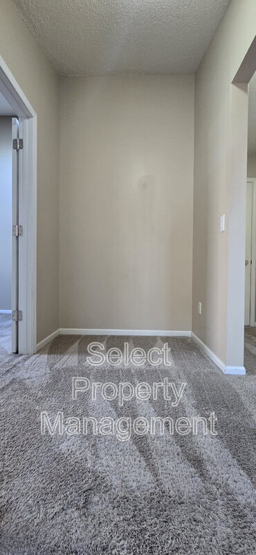 Building Photo - 5438 Thornbriar Ln