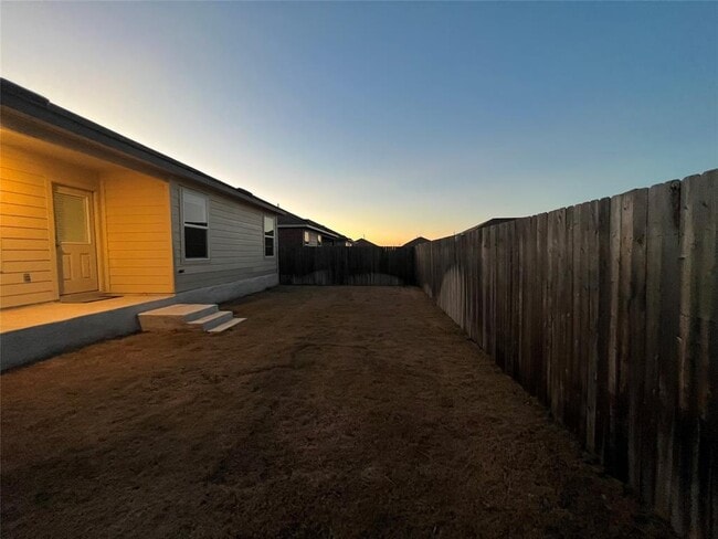 Building Photo - 115 Vintage Dr