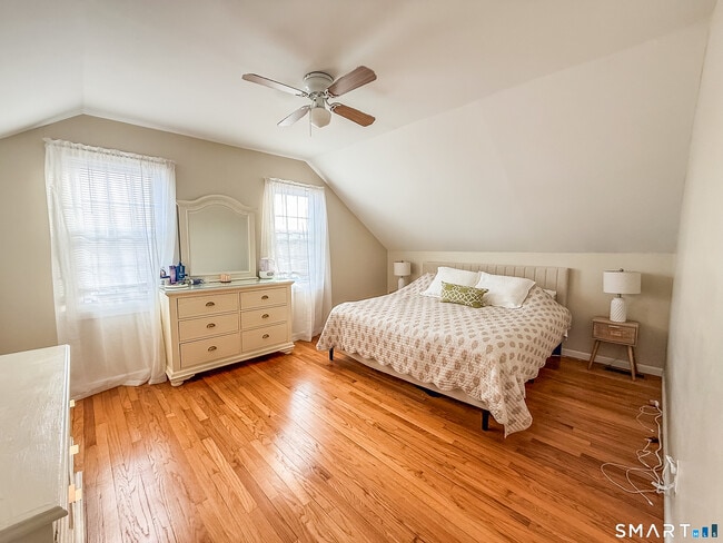 Building Photo - 20 Andrews St