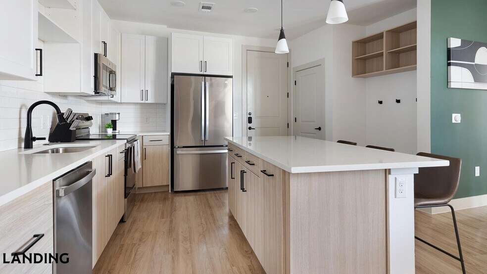 Building Photo - 18111 La Cantera Terrace