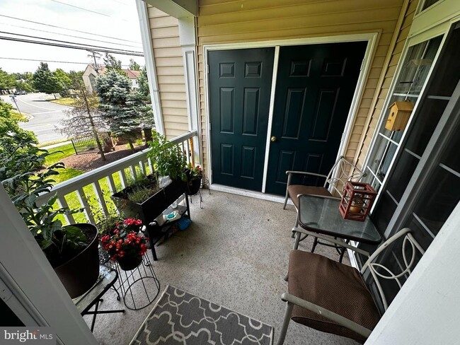 Building Photo - 43920 Hickory Corner Terrace