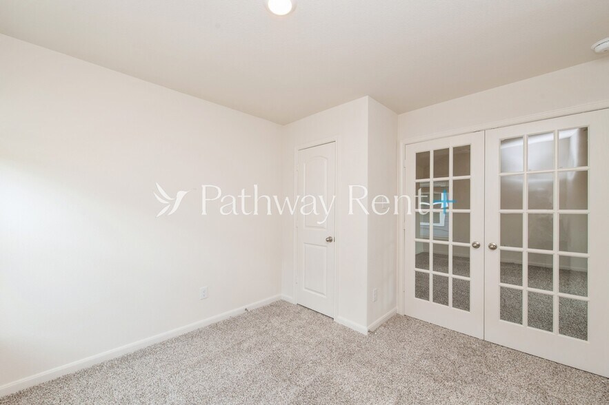Building Photo - 10832 Gray Mare Dr
