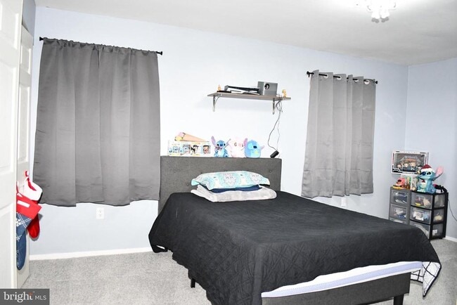 Building Photo - 46 Hillside Ct