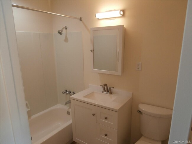 Building Photo - 1000 9th St