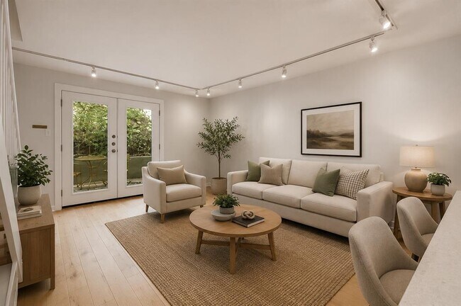 Building Photo - 5330 Balcones Dr