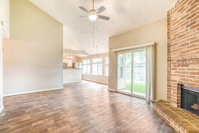 Building Photo - 15238 Bedford Glen Dr