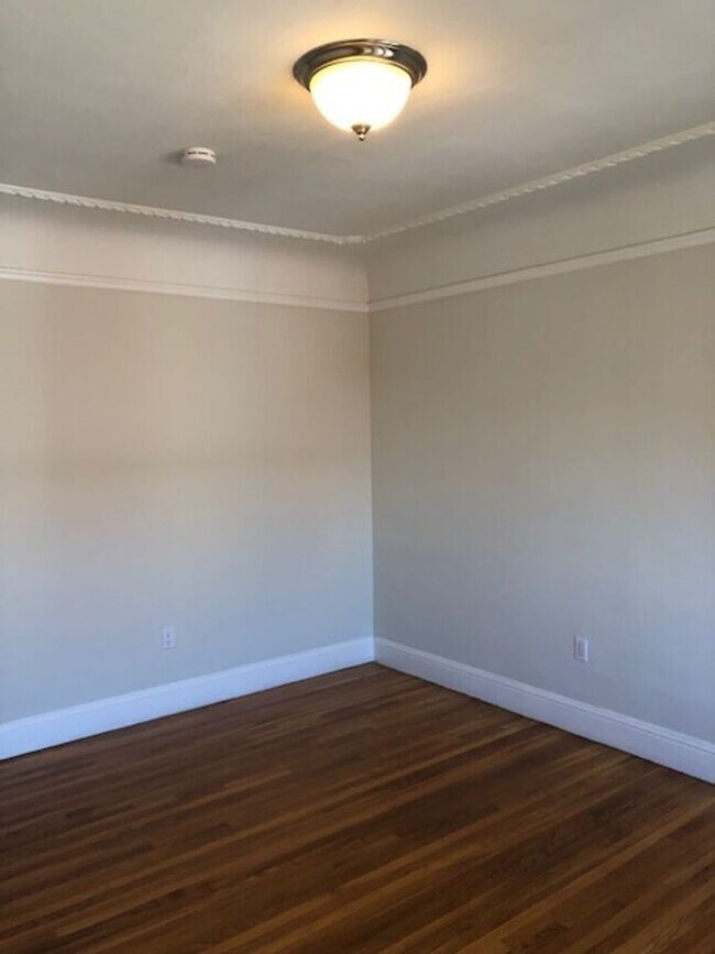 Building Photo - 3155 Broderick St