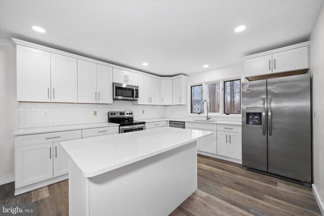 Building Photo - 119 Stoney Ridge Rd