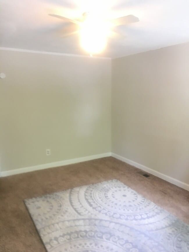 Building Photo - Coming soon! 3 bed house!! Stainless Steel...
