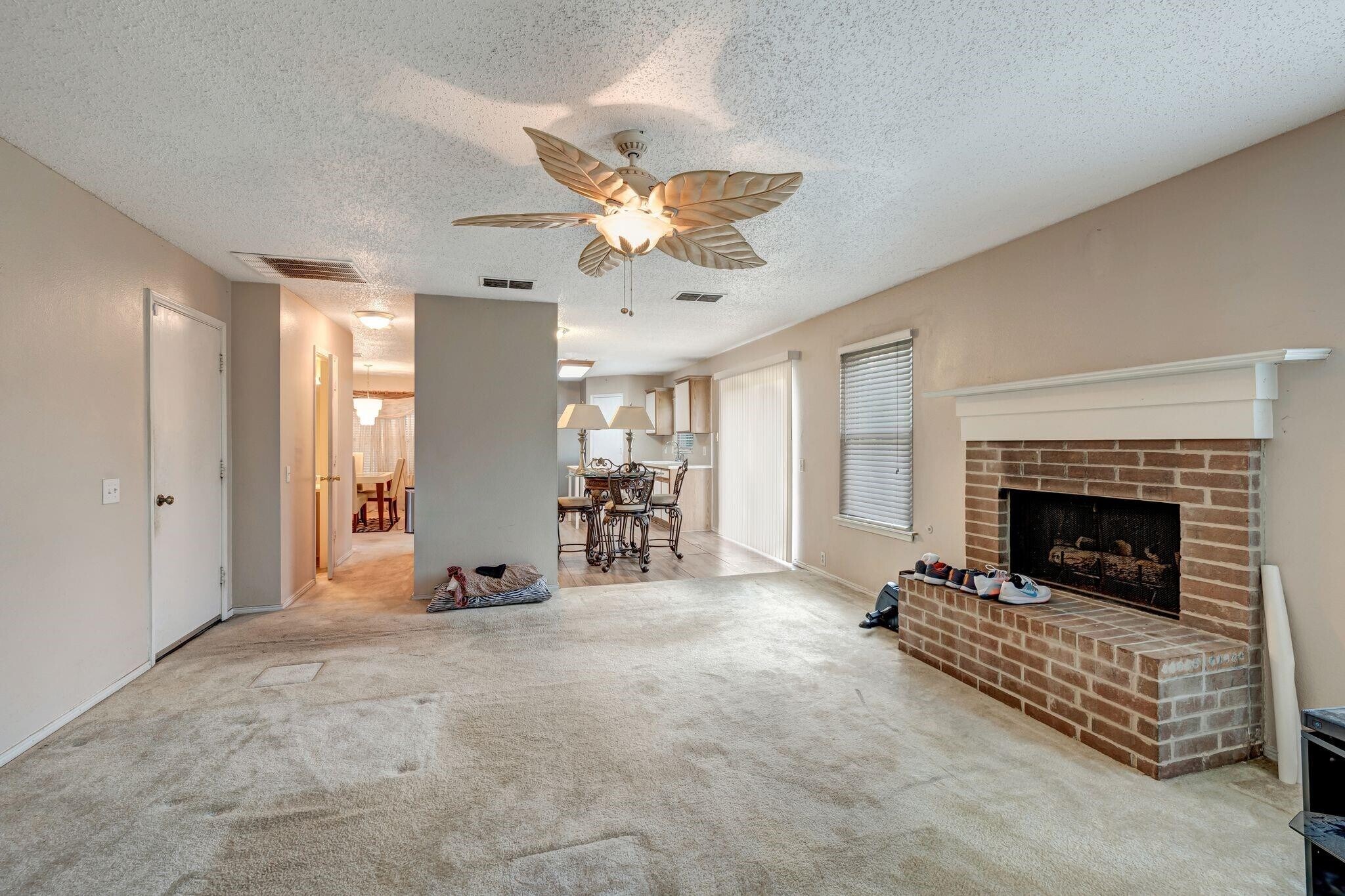 Building Photo - 201 Amber Ridge Dr