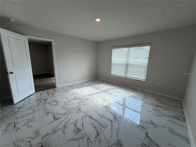 Building Photo - 5831 Silver Moonlight Dr