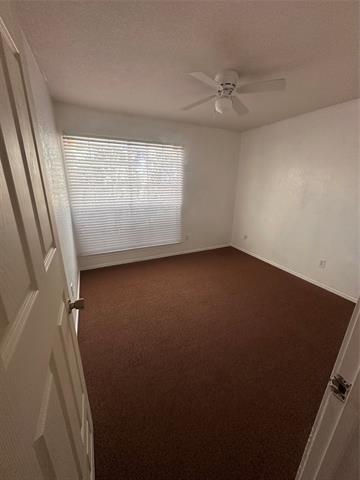 Building Photo - 2204 Foxcroft Ln