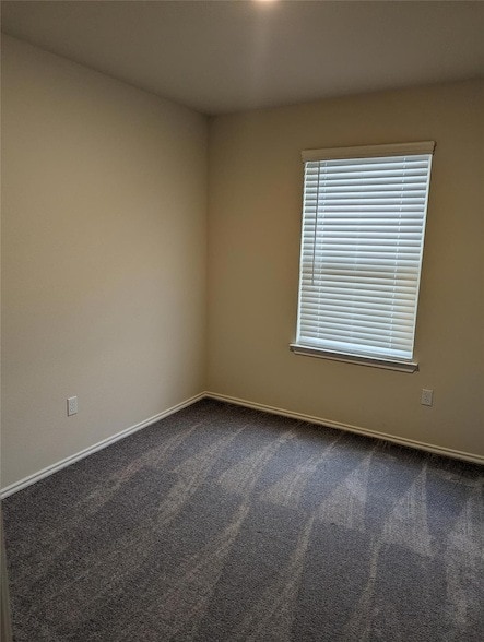 Building Photo - 98 Pacific Loon St