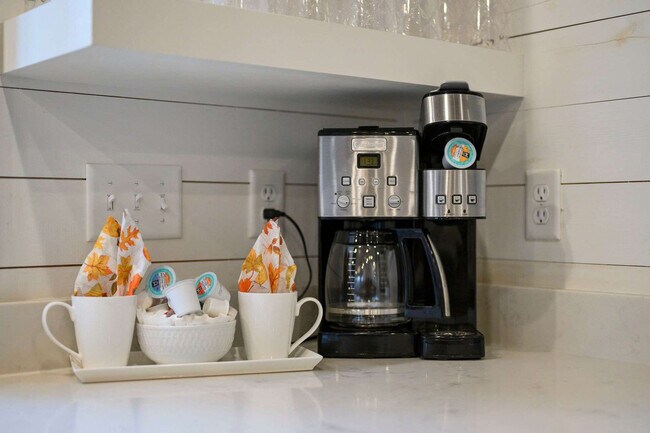 Building Photo - 295 Apple Rdg Ln