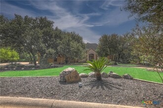 Building Photo - 9752 Trophy Oaks Dr