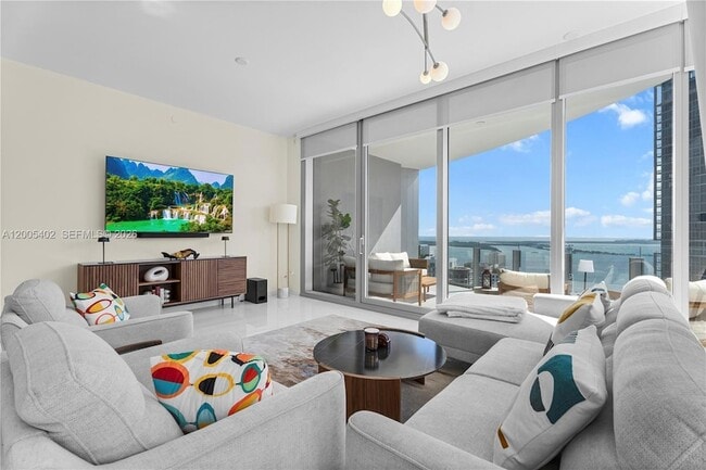 Building Photo - 300 Biscayne Blvd Way