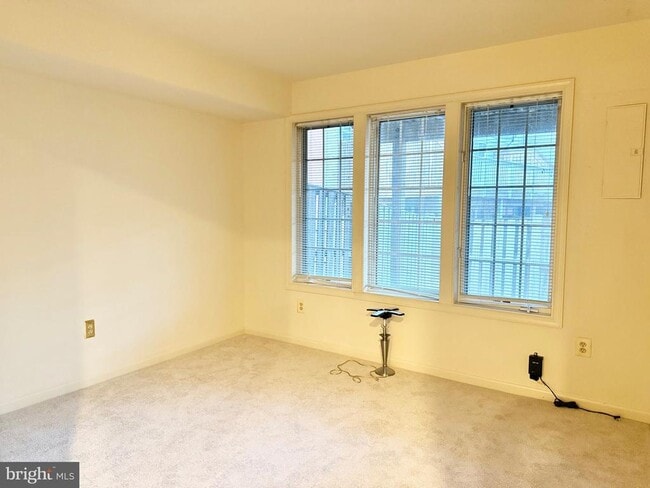 Building Photo - 552 Winding Rose Dr