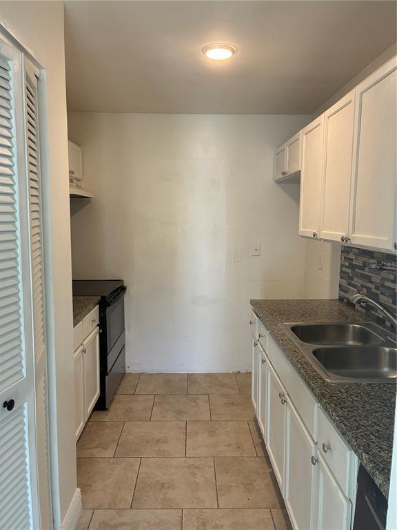 Building Photo - 1500 Daroca Dr