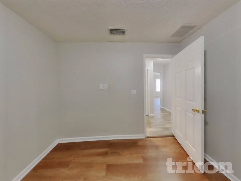 Building Photo - 96043 Starlight Ln