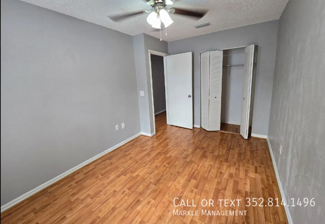 Building Photo - 2703 Lorraine Dr