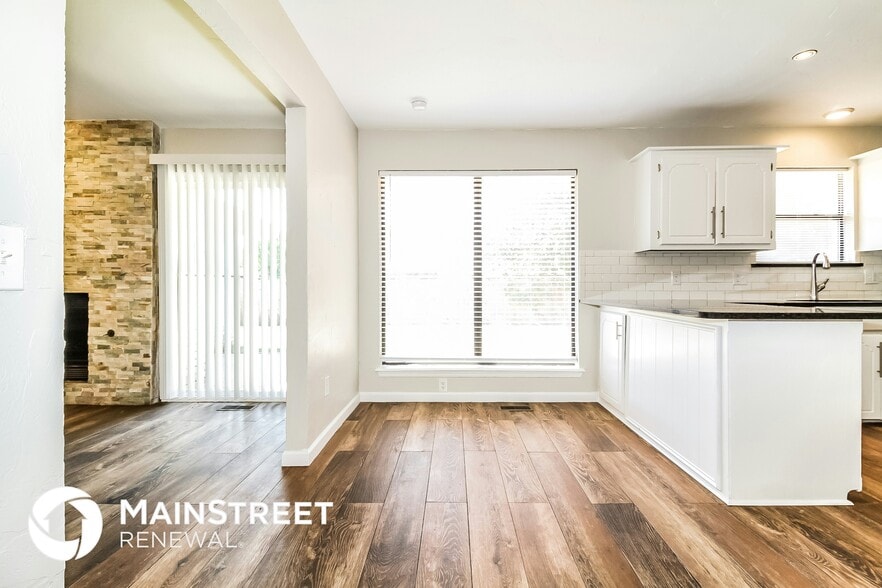 Building Photo - 1113 Countrywood Ln