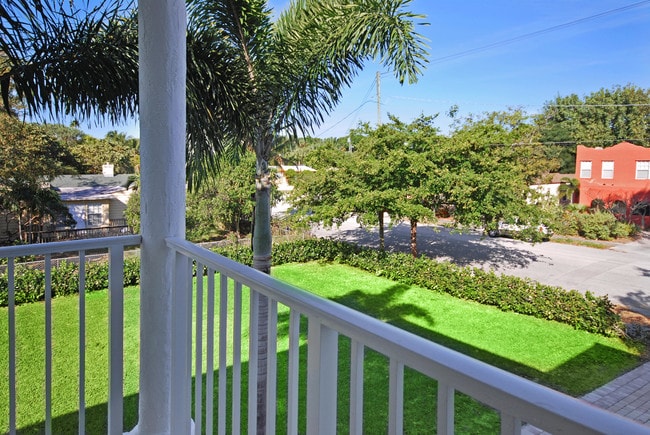 Building Photo - 516  Flamingo Drive